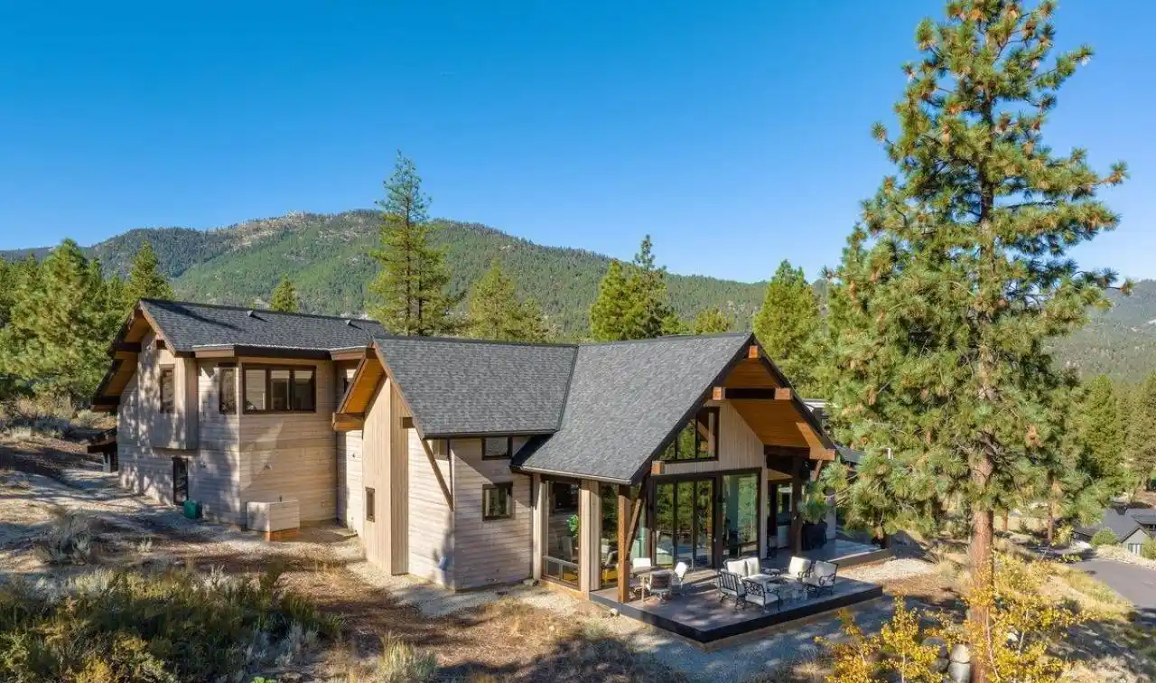 Charming Mountain Cottage Home