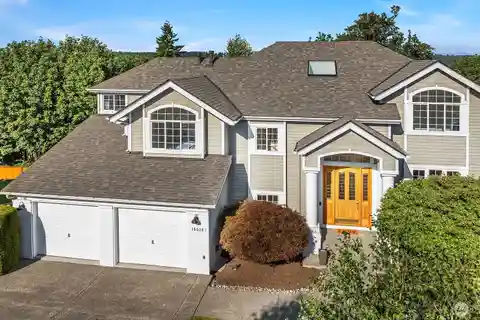 Gorgeous Move-In Ready Burnstead Home