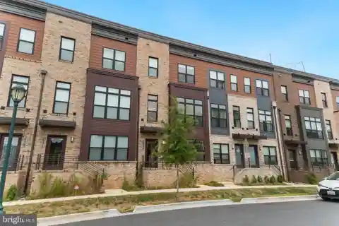 Immaculate Townhome in Tower Oaks