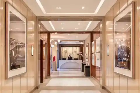 Stunning Unit at World Class Carlton House