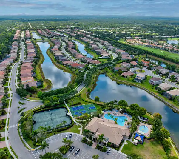 STUNNING LAKEFRONT POOL HOME IN MARBELLA LAKES