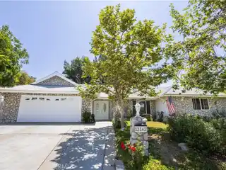 Beautifully Maintained Ranch-Style Residence