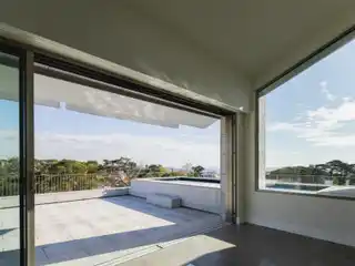 Luxurious Duplex Penthouse in Monte Estoril