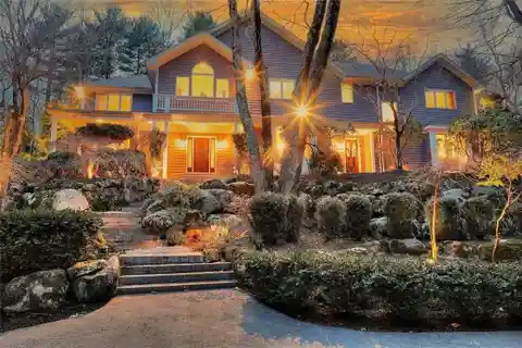 Quality Custom-built Contemporary Colonial