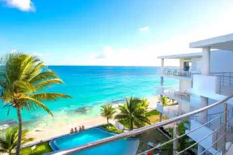 Las Arenas Penthouse with Stunning Ocean Views