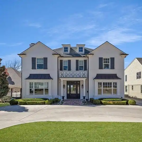 IMPRESSIVE HOME WITH SWEEPING GULF VIEWS