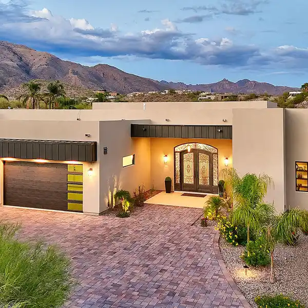 BRAND NEW LUXURY CONTEMPORARY IN ALTA VISTA SONRISA