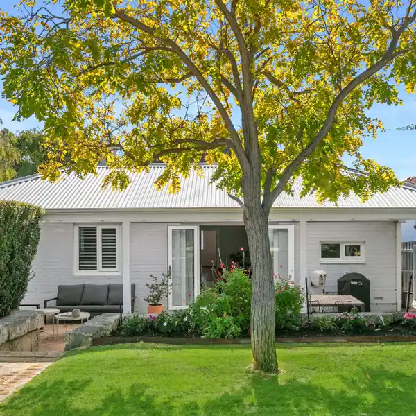 CENTURY-OLD CHARM WITH MODERN FAMILY COMFORT