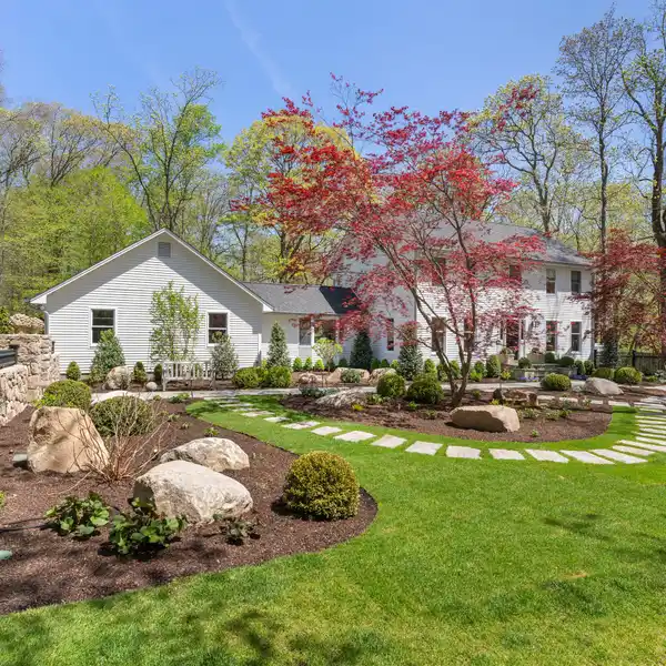 EXCEPTIONAL FULL RENOVATION