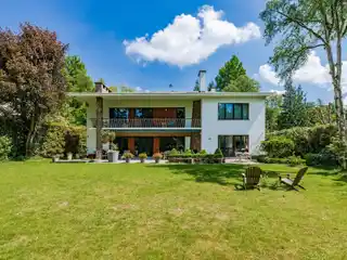 Modernist 1960s Villa with Sunlit Garden