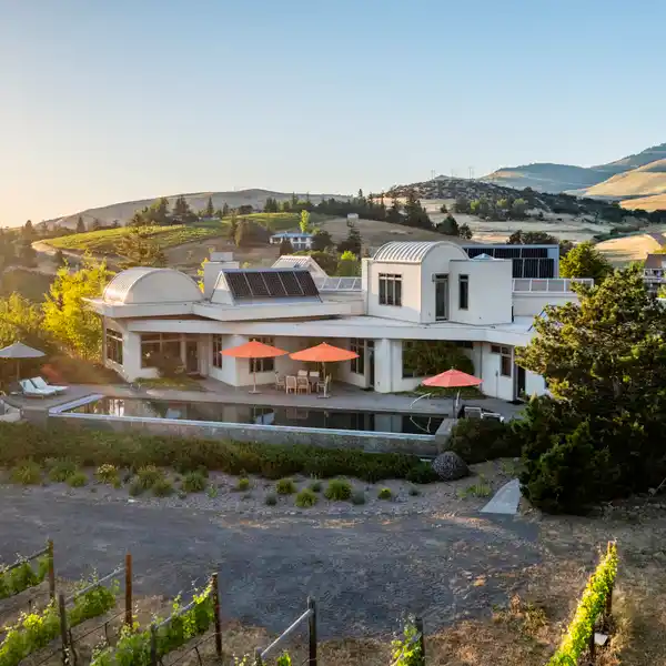 PARADOX VINEYARD ESTATE