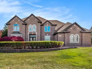 Luxury Colonial in Regency Hills – Ideal for Entertaining & Family Living