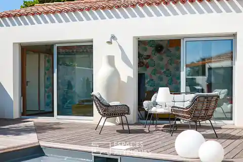 Lovely Five Bedroom Home with a Warm Atmosphere