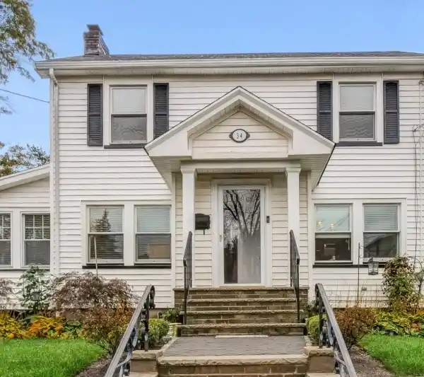 WARM AND WELCOMING COLONIAL HOME