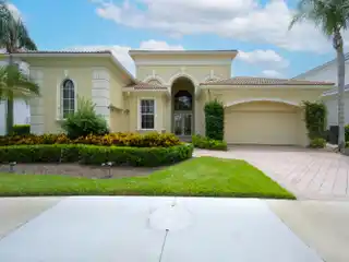 Light and Bright One-Story Home in the Country Club of Mirasol