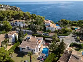 Charming Villa in the Prestigious Balcón Al Mar Area