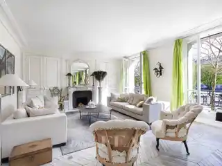 Lovely Apartment in a Beautiful Haussmann Building
