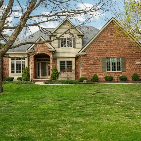 STATELY CUSTOM HOME IN STONEBRIDGE