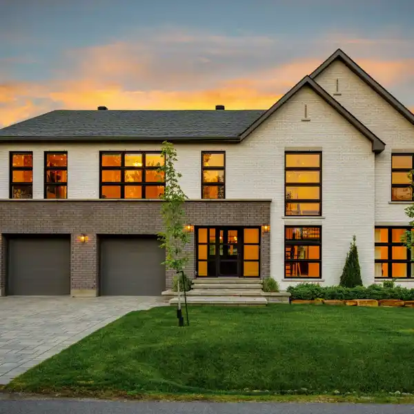 MODERN ELEGANCE IN GATED COMMUNITY