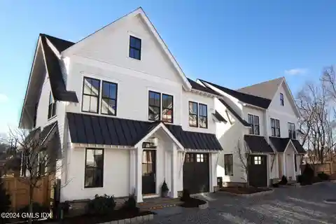Bright and Beautiful Home in a Private Community