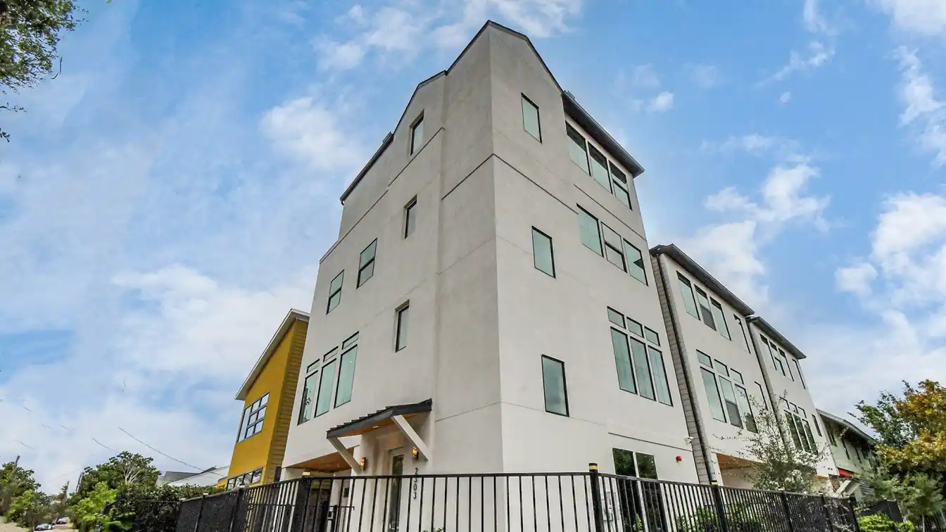 An Exceptional Residence in the Heart of the City