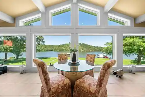 Secluded Living in an Established Neighborhood