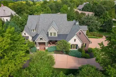 Ultra High Quality Estate