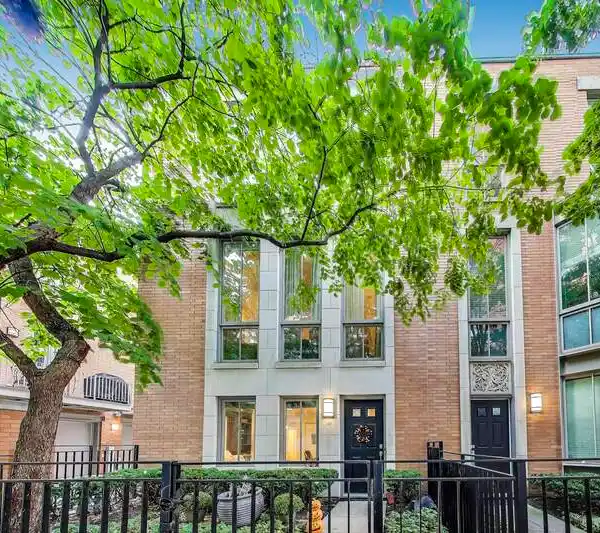 RARE END FOUR STORY END UNIT TOWNHOME