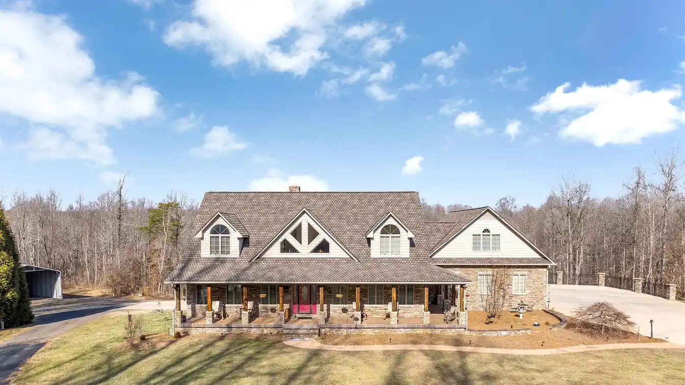 Breathtaking Horse Property on the Yadkin River