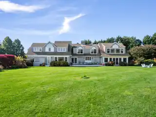 Six Bedroom Hamptons Summer Rental