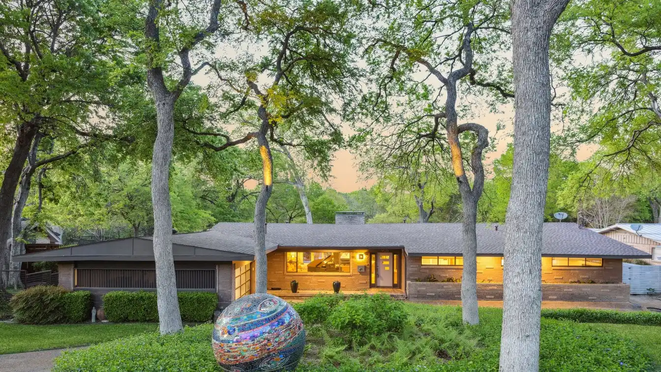 Iconic Mid-century Architecture with Refined Updates