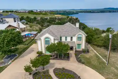 Spectacular Lakefront Luxury Home