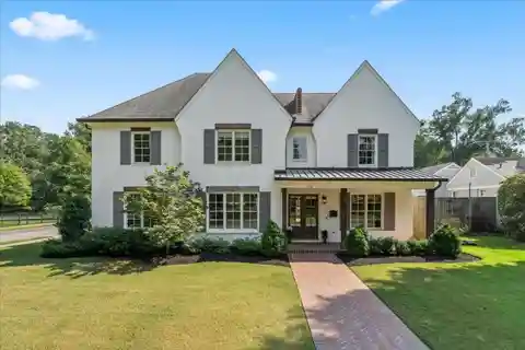 Luxury Meets Lifestyle in Sought-After High Point Terrace