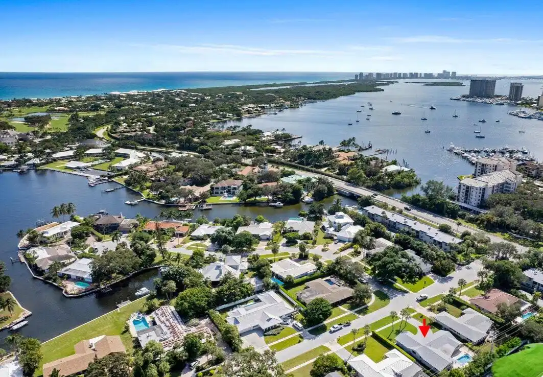 Stunning Pool Home Offering the Ultimate Florida Lifestyle