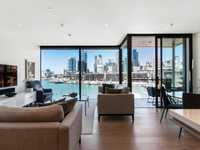 LUXURY WATERFRONT LIVING