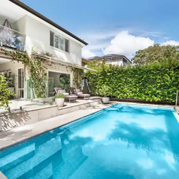 CUSTOM-DESIGNED ARCHITECTURAL RESIDENCE