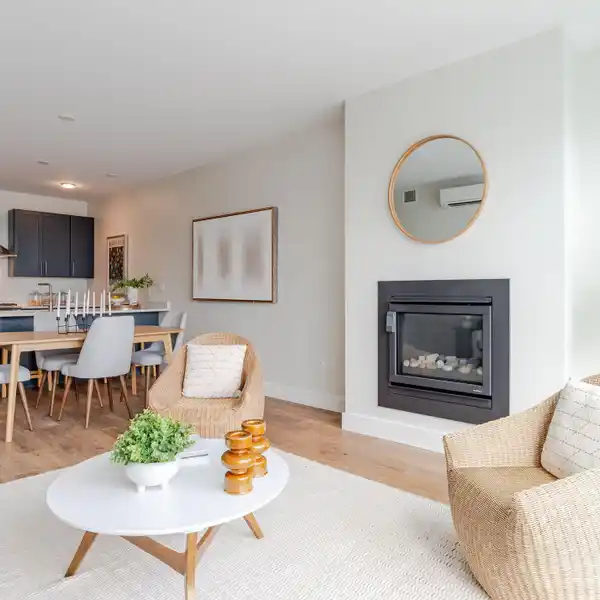 YOUR NEW HOME IN AN ICONIC WATERFRONT CITY