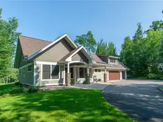 Stunning Executive Home on the Pines Golf Course