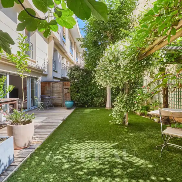 PEACEFUL APARTMENT WITH GARDEN