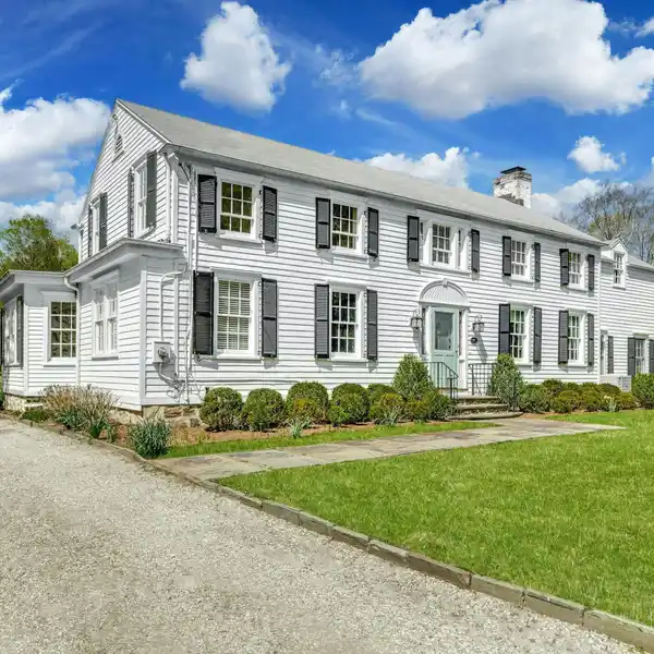 ENCHANTING STORYBOOK VINTAGE CLASSIC HOME