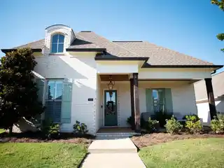 Spacious Upgraded Home with Outdoor Kitchen