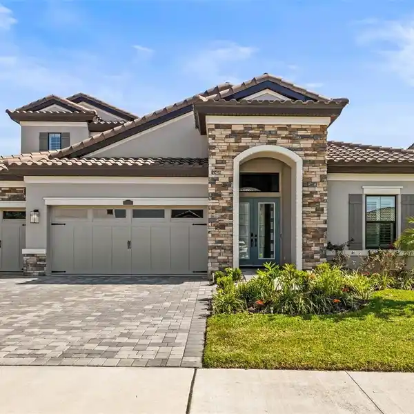 GORGEOUS HOME IN MIRADA