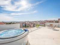 UNIQUE ONE BEDROOM PENTHOUSE IN PRESTIGIOUS PRíNCIPE REAL