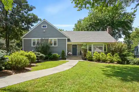 Luxurious Multilevel Pinebrook Estate