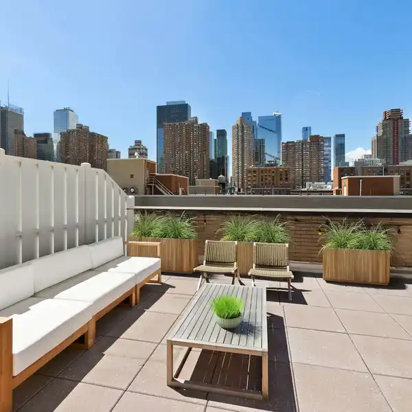 DUPLEX PENTHOUSE WITH PRIVATE TERRACE