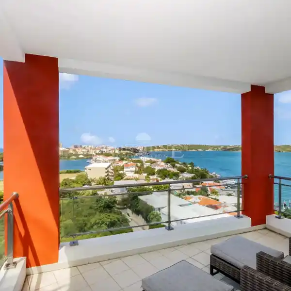 SPACIOUS TWO BEDROOM APARTMENT AT AQUAMARINA