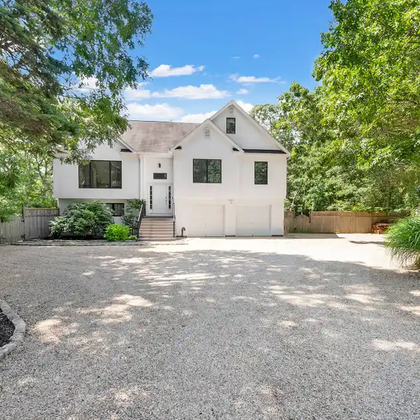 LIGHT-FILLED FOUR BEDROOM HOME FOR RENT