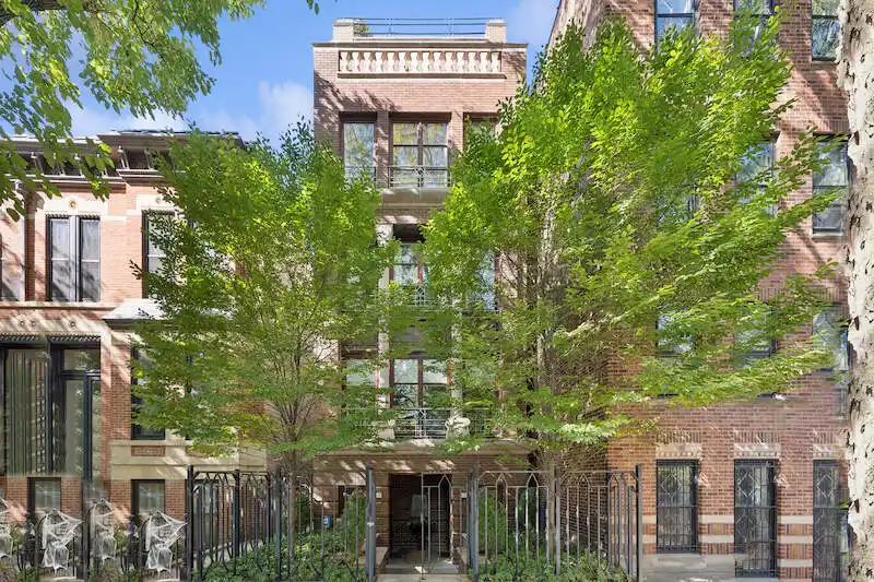 Spectacular Penthouse in East Lincoln Park