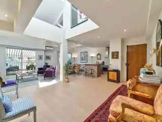 Bright and Beautiful Top Floor Apartment
