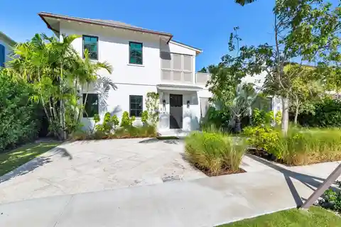 Contemporary New Construction Home on an Oversized Lot